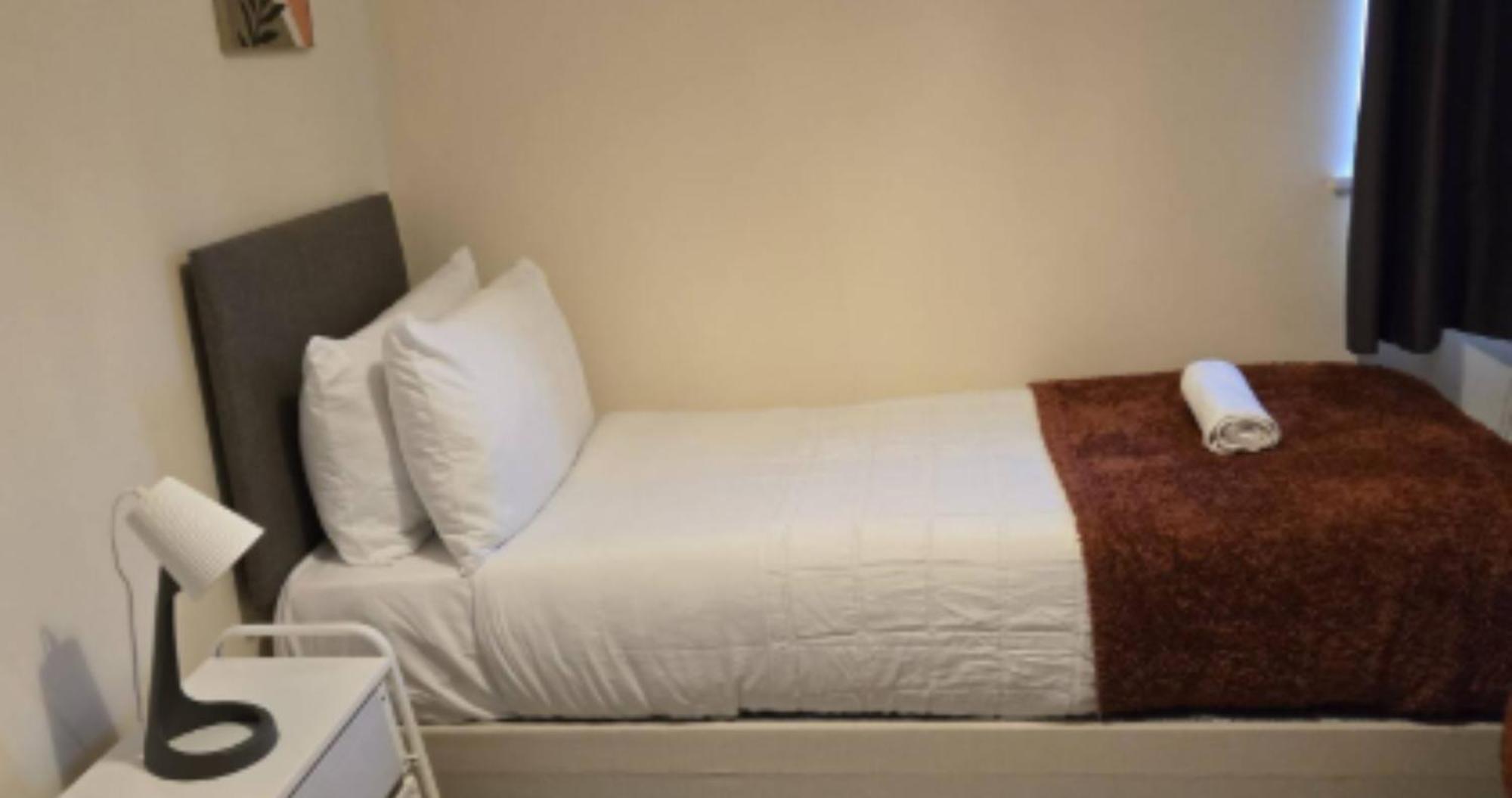 Appartamento Cosy House- Sleeps 7 Centrally Located Free Parking, Fast Wifi Smart Tv With Sky And Netflix Business Travellers Relocators Leisure Welcome *
